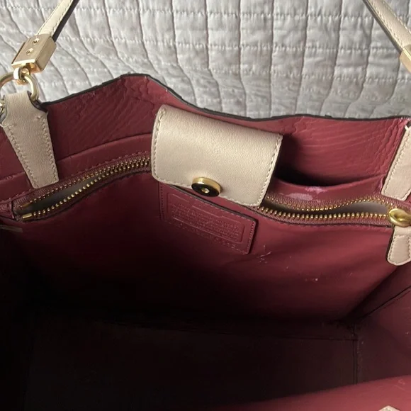 Coach tote - Picture 6 of 8